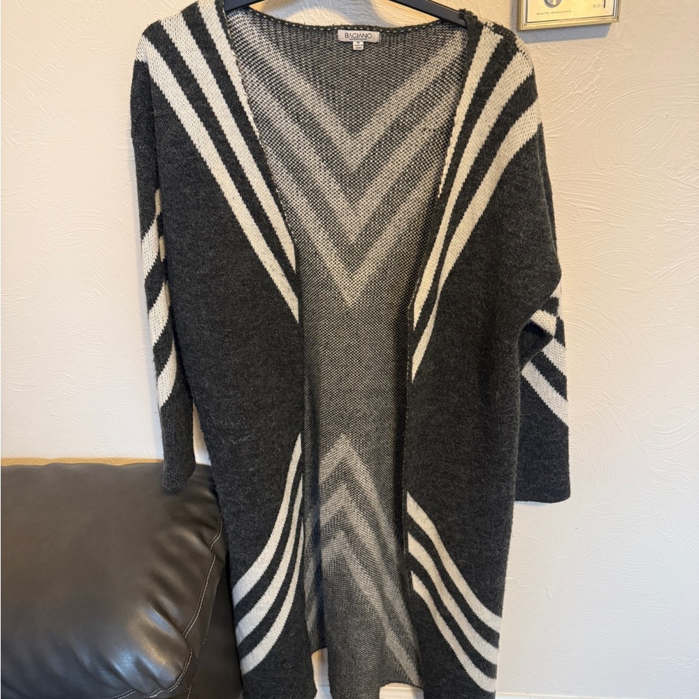 Baciano Charcoal and Cream Chevron Cardigan XL